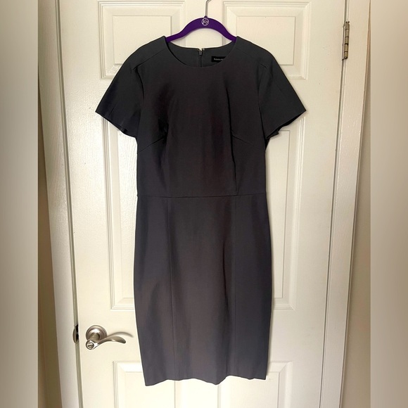 Banana Republic NWT- Size 12- stretch, structured dress - Picture 1 of 1
